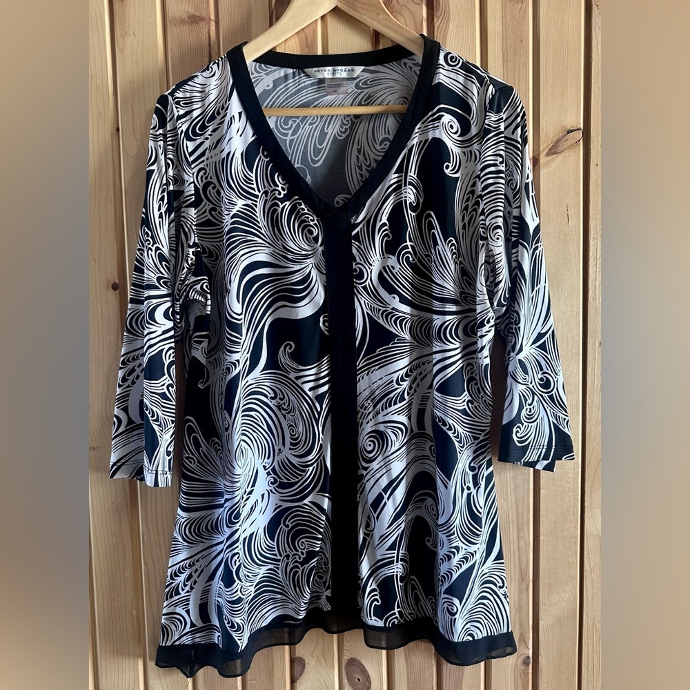 Peter Nygard Monochrome Swirl V-Neck Blouse